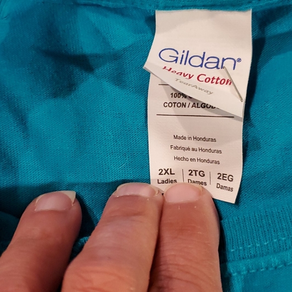 Gildan T-shirt - Picture 3 of 4